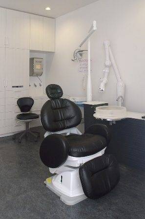 板東歯科医院　八万オフィス